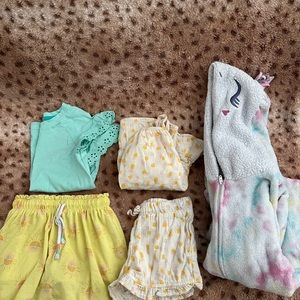 4t summer sets, unicorn onesie Jammie’s.